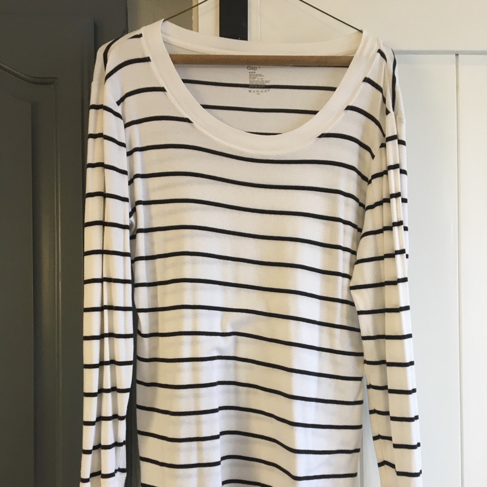 Gap LS Tshirt